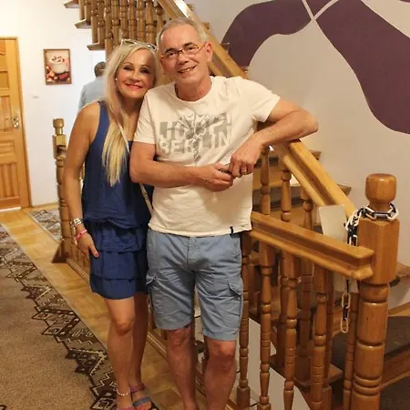 Goscinne Oliwia & Laura I ホームステイ *