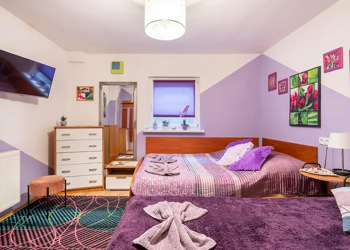 Goscinne Oliwia & Laura I * 露米雅